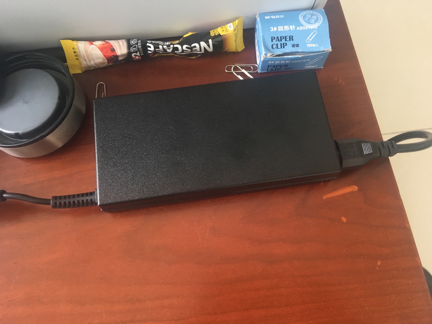 物流超级快,一天就到货了,电脑很好一看就是正品
