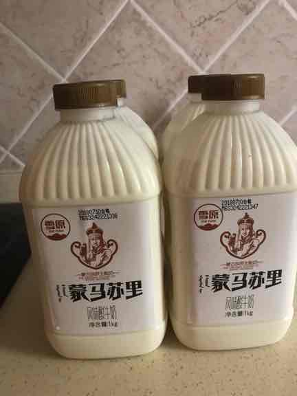 这款酸奶是我一直喜欢的味道,奶味纯厚,浓郁,甜度适中,是喝过酸奶中的佳品,还会一直关注。
