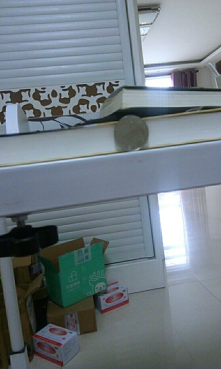 这本书和它的价格相比真的很薄。不过这种冷门书本来就这样,里面彩图很多,几乎平均每两张纸就有一张彩图,而且一看好多都是专门画的,介绍的也很全面。但性价比有些低,建议活动入,单买一本肯定会失望觉得亏了。