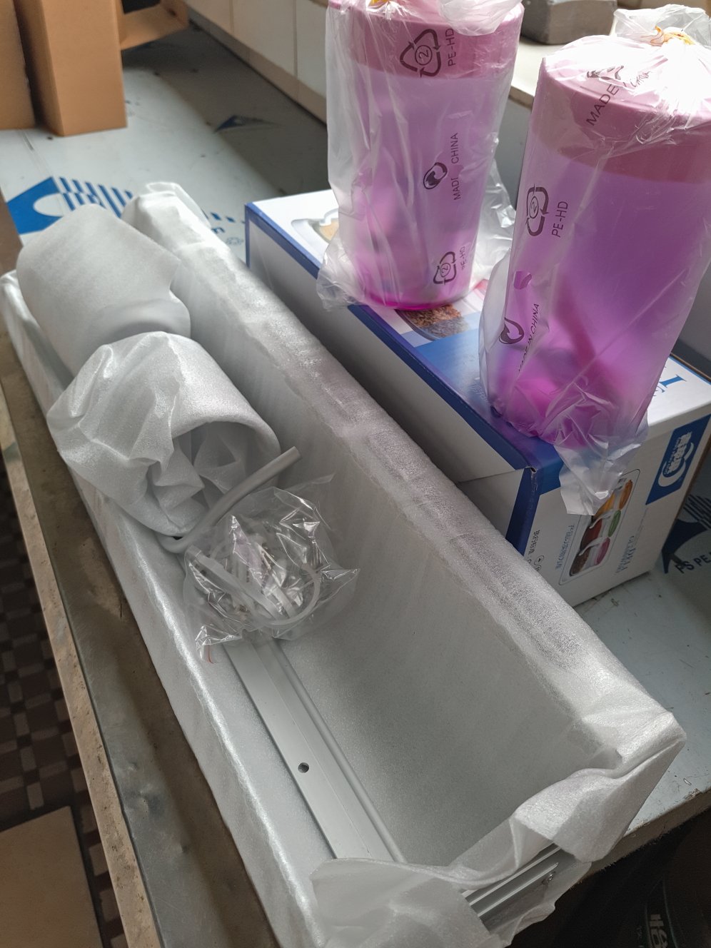包装很简陋,不知道是不是正品,确实有点失望,还买了两个