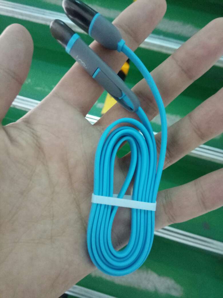 .质量非常好,与卖家描述的完全一致,非常满意,真的很喜欢,完全超出期望值,发货速度非常快,包装非常仔细、严实,物流公司服务态度很好,运送速度很快,很满意的一次购物