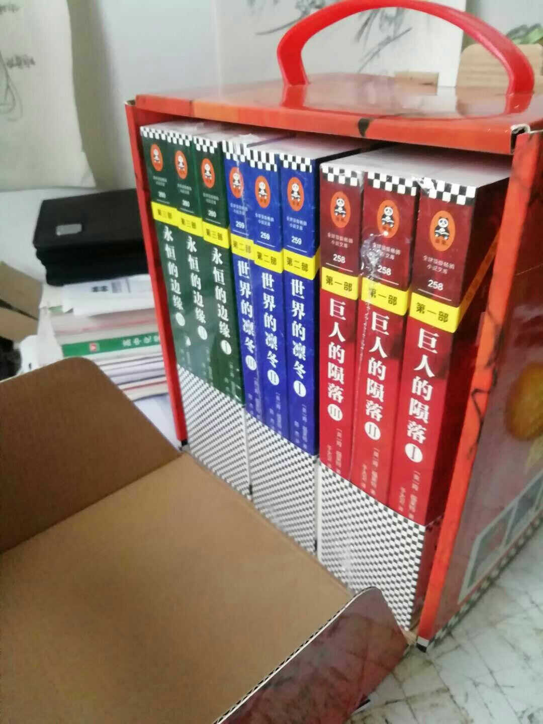 好快,昨天下单今天下午就到了,正好孩子在家,618买的,很便宜的,满100减50,