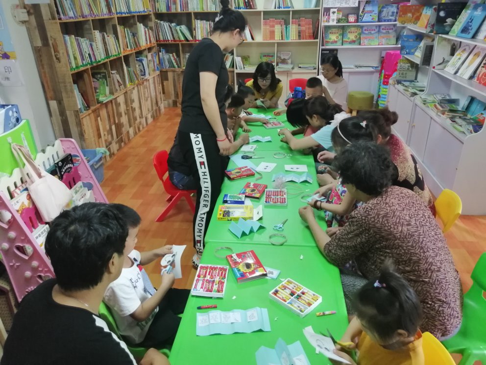 非常好,活动买的很划算,不愧是地板书,真的是不一样,北镇喊到,过年买,摆在那里很有范那,不错嗯ヽ(○^?^)????????????