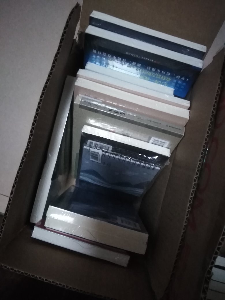 书的质量还不错,一下买了很多本,价格便宜,等看了之后再来评价,一直想买一套看看,正好碰到活动,果断下手