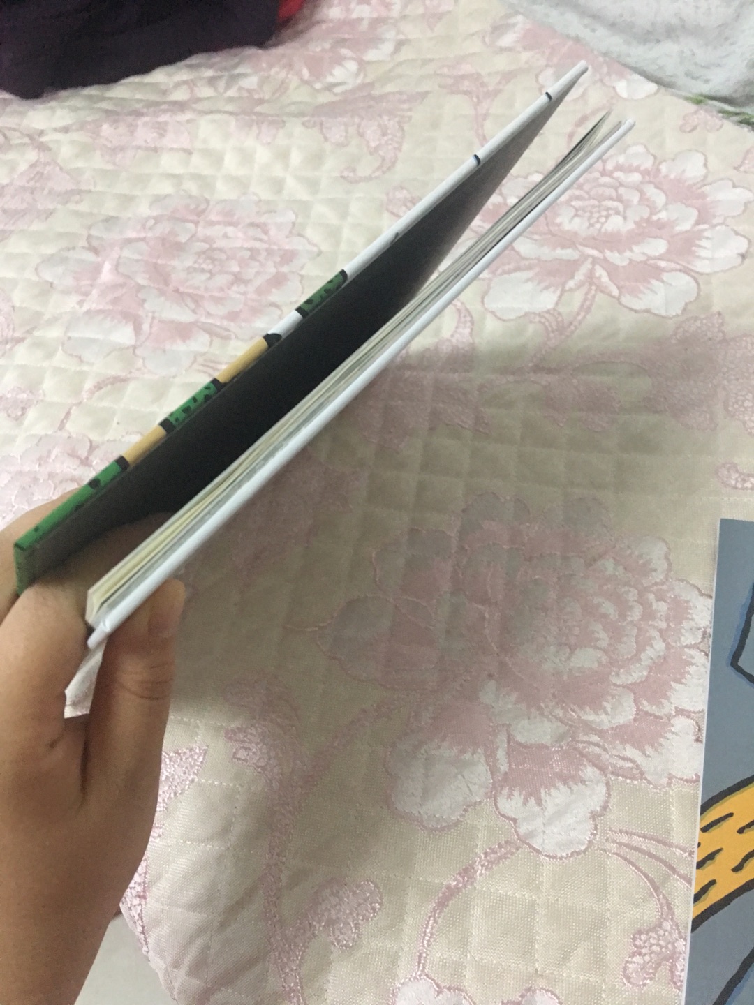 孩子很喜欢宫西达也的书,买回来就开始看,搞活动买的,硬壳的合下来不到十块钱,正版,物流给力,在买了很多书了,以后有合适的活动,还会再买。宫西达也的书有魔力,大人也爱看。好评。