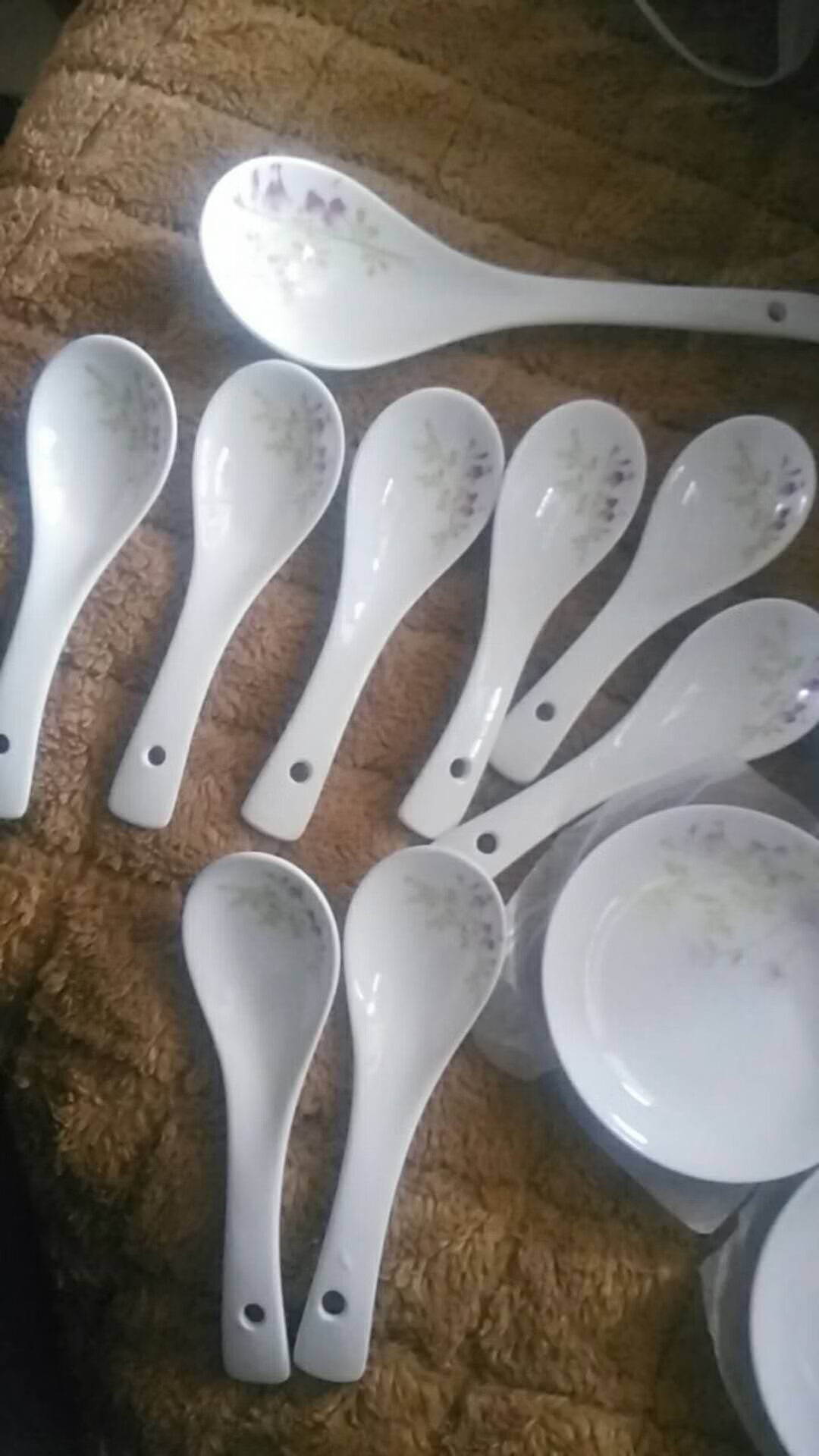 东西很好,很细腻,没有破损