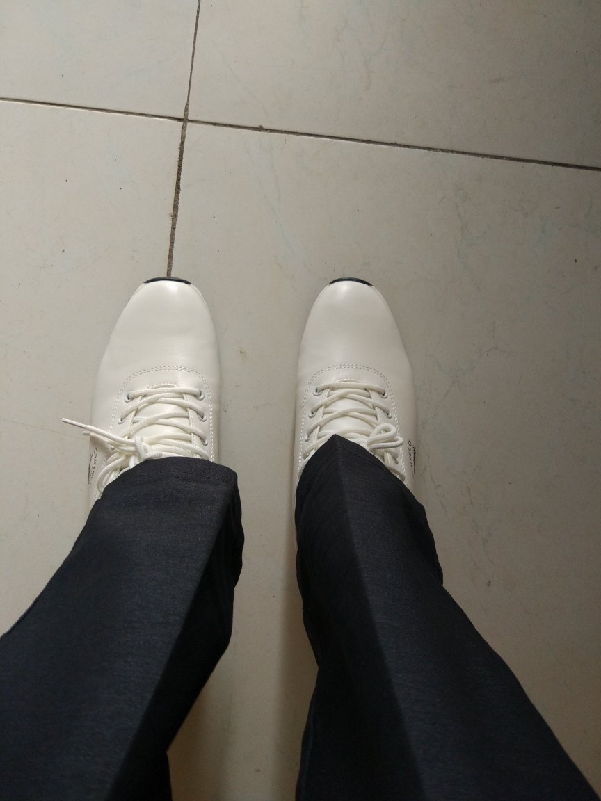 鞋子刚才拿回来大小合适质量还可以