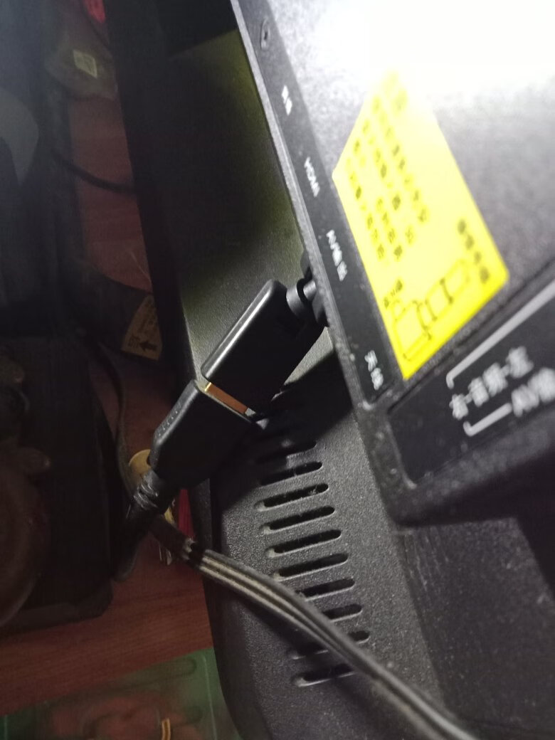 用了不行,接上起花变色,最后电视自断此信号!