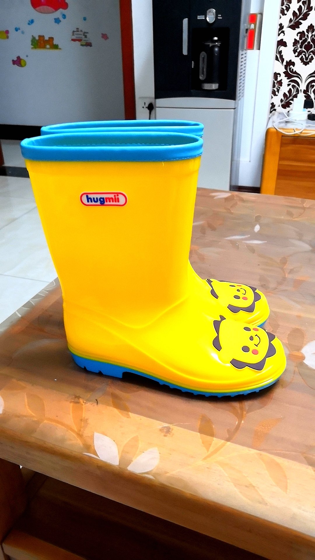 雨鞋很好!无色差,很可爱!
