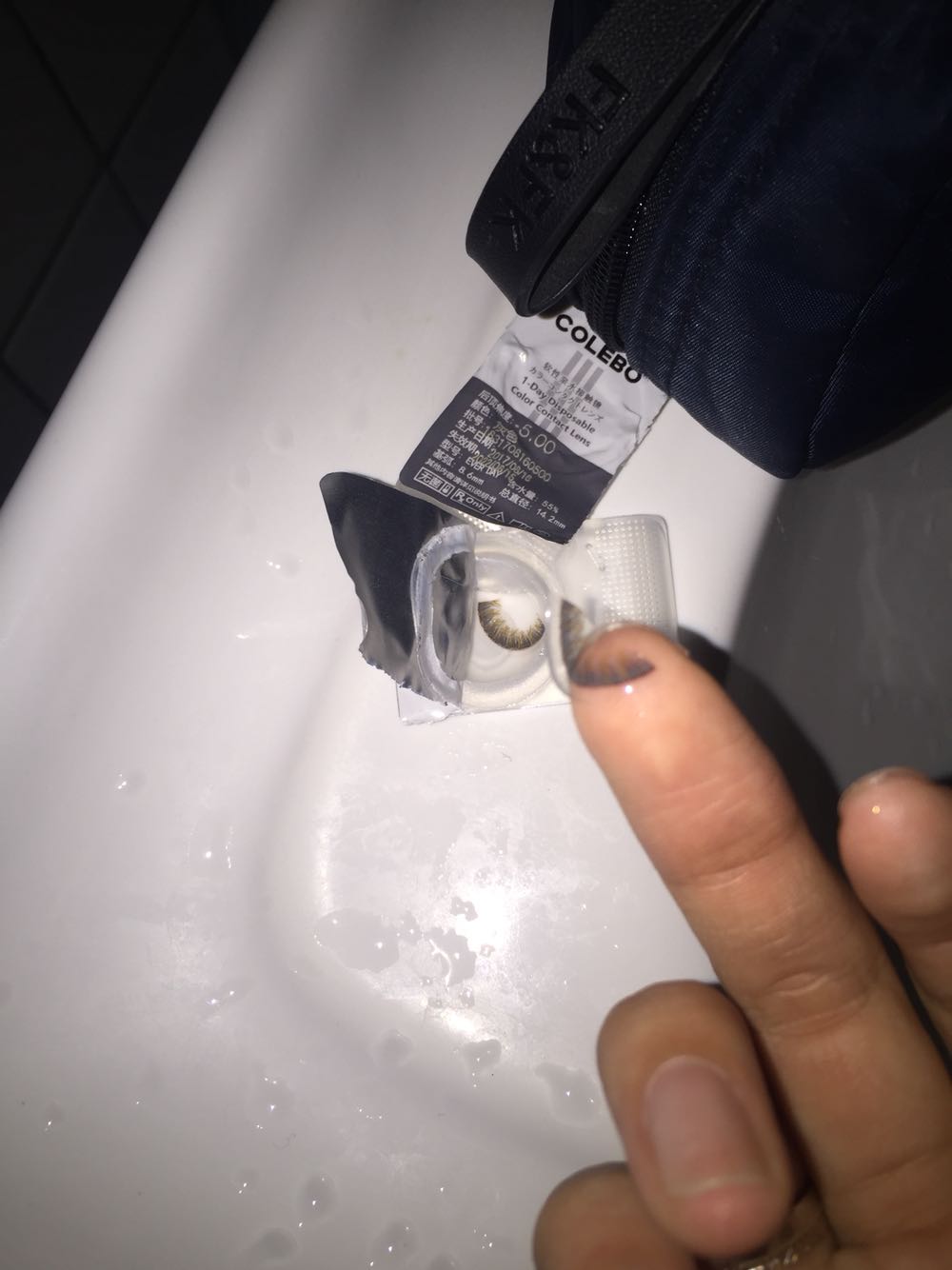 舒适度还不错。样子也不错,算是自然中带一些设计的花纹。价格不算便宜来着。海昌的仿佛性价比更高。