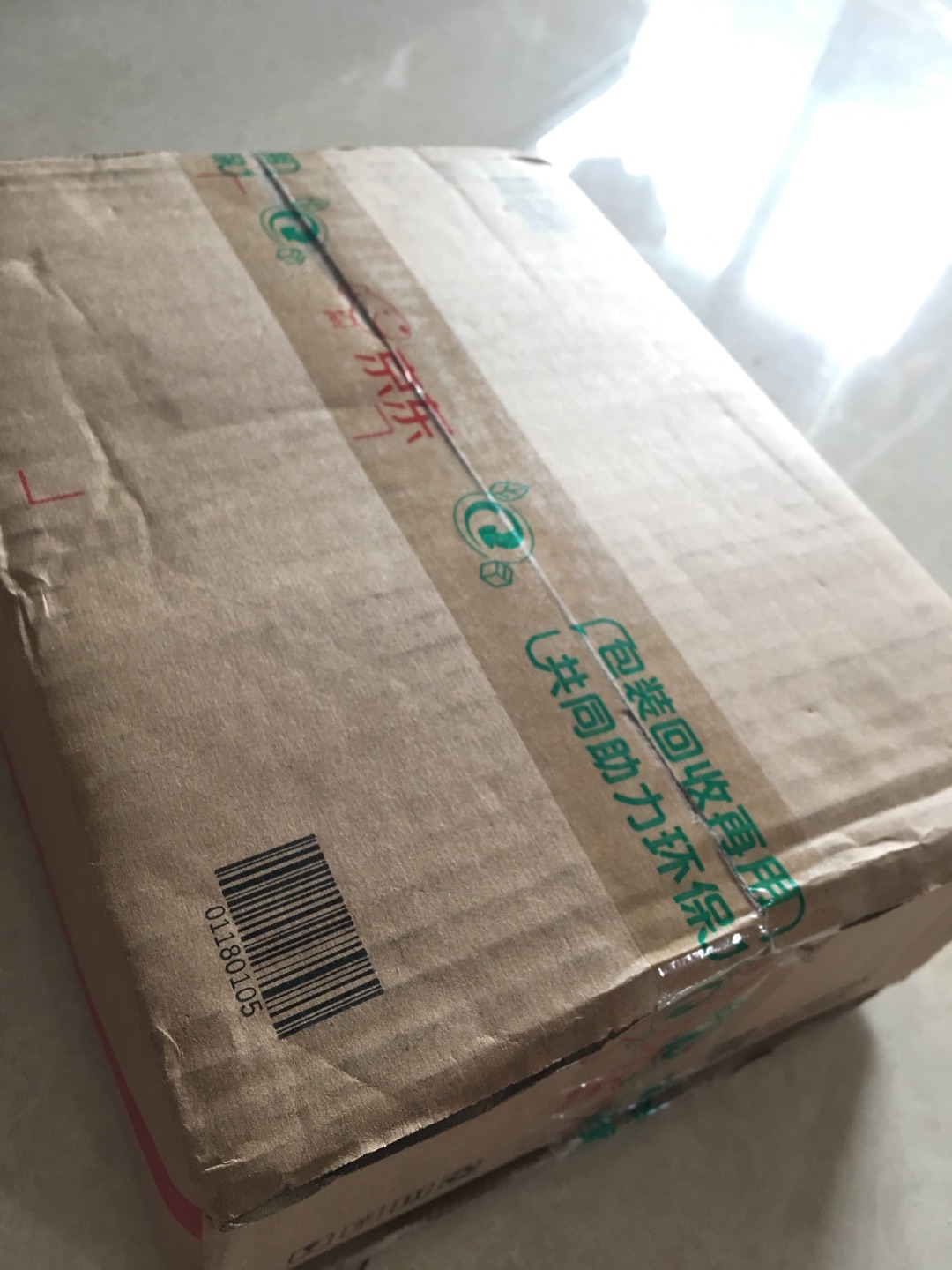 物流比较快,包装很严密,店家发货很快。书本如描述一样,质量不错,印刷和纸质都很漂亮,刚好有优惠买,很划算,这个系列之前老师推荐看,买了一本后女儿爱上这个系列的课外书。