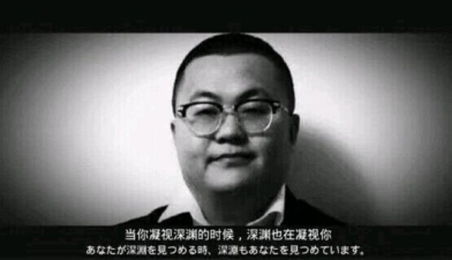 第一遍在草稿纸上,画出错题,接着二刷,如果二刷是最后一遍那就直接写书上,如果后面还有就接着草稿纸。还有十来天,我还没二刷,哈哈哈哈,最后的肖秀荣四套卷一定好好背,熟悉熟悉套路,不值一提的50多两分过。现在离考试很近了,应该背一背,你做了肖1000感觉如何?有没有错很多呢?把错的题目偶尔拿出来再看,背的话,我当时用的是将中庭的冲刺考点必备一本红色的小册子,当时觉得它比较薄比较小就背了,你也可以选风中劲草的,那本大一点会更详细。多背对选择题有好处对简答更有好处,政治其实要想拉开差距就看选择题,简答一般都差不多。