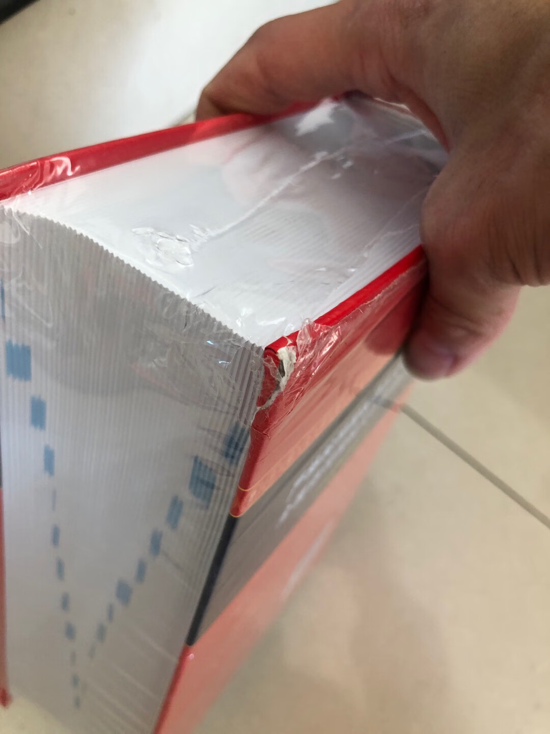 书不错坏了两本、书能用纸箱打包,里面用填充物填好吗?这么多年了一点改进都没有买了10多本书两本坏的全是运输过程碰坏的,拿个纸袋包了就送来这种包装服务我只能打0分