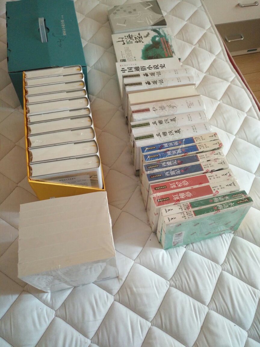 我也得了一种只买书不看书的病,呵呵。只要搞活动,看到好书就忍不住买买买。现在买书基本上都在买,物美价廉,统一给个好评,大大点个赞。