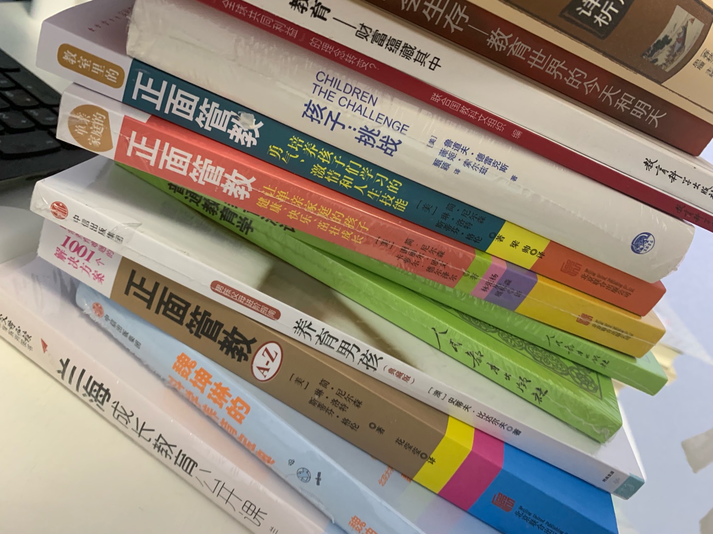 每月在买书已经成了习惯,特别喜欢的服务。同时书买太多,已经没有地方放了,所以准备继续在买书架。在办会员简直超划算。祝越办越好。
