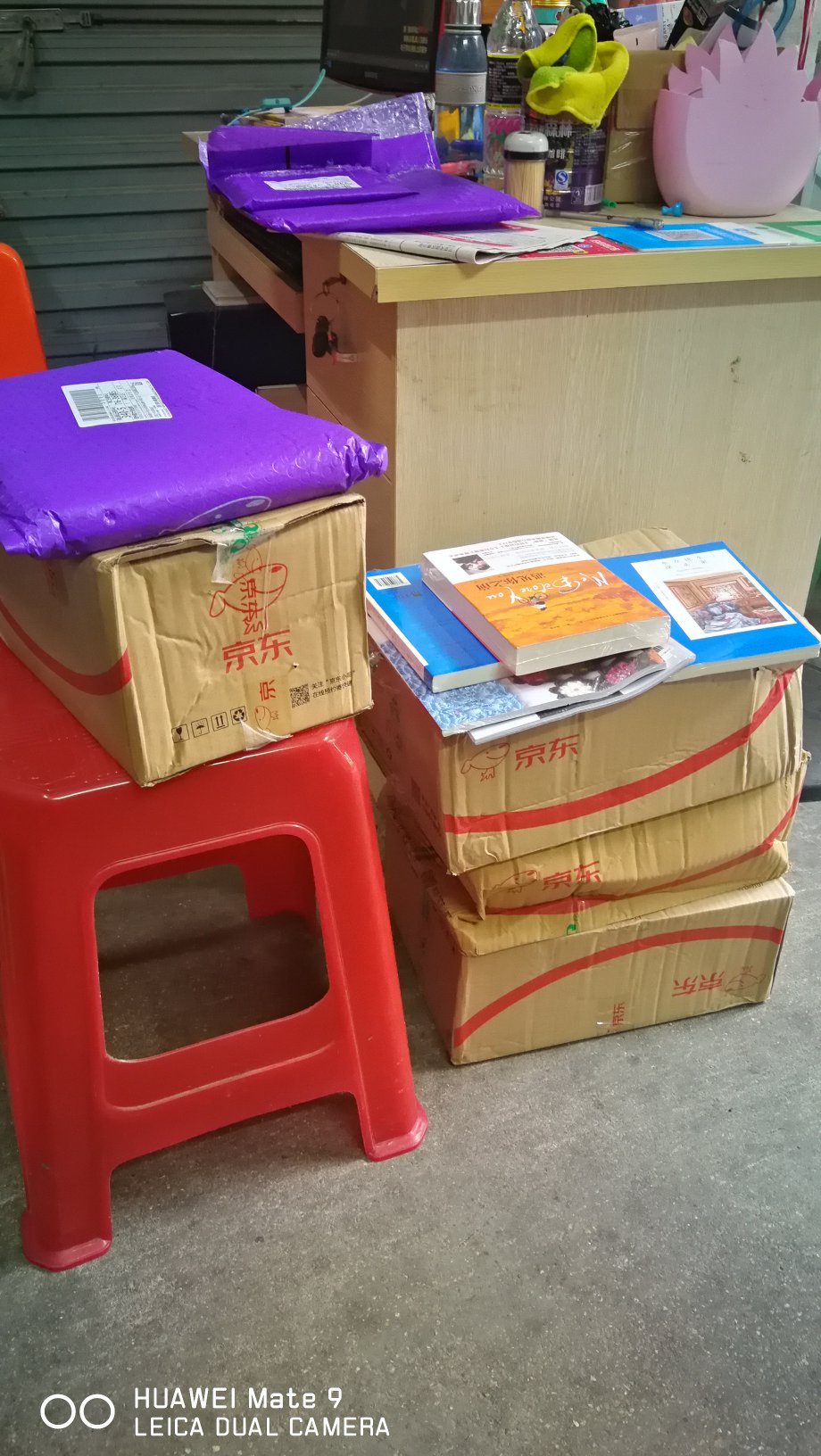 400减300的活动优惠力度大,差不多是两折多的价格一本,这次买了好多书。这本书印刷很好,但是按内容来说不是有活动我是绝对不会买的