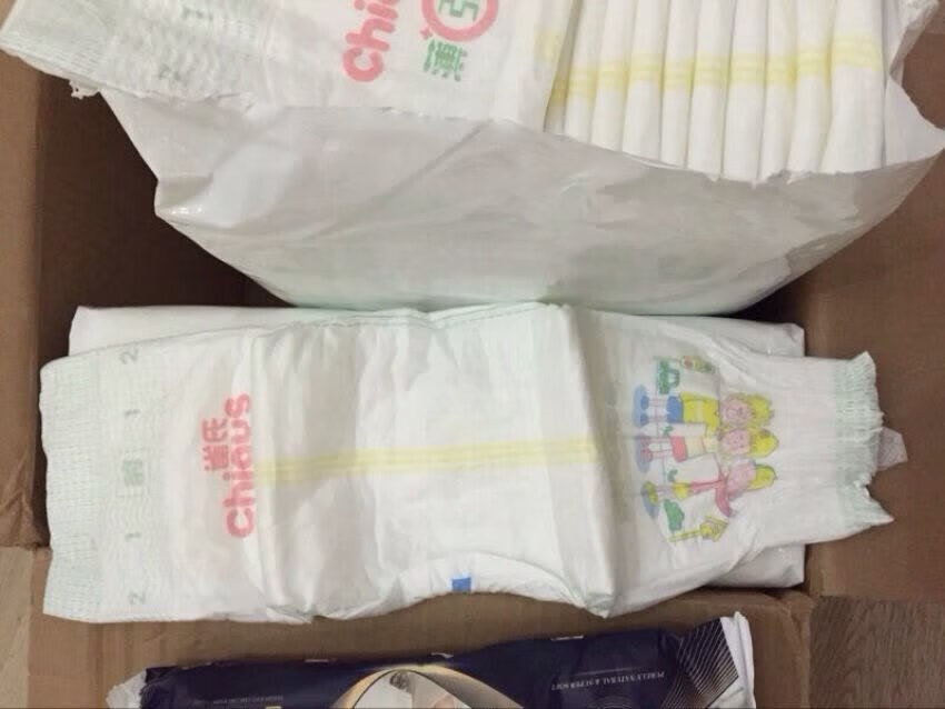 一直用雀氏,透气,薄,很不错,希望多点优惠!双11快到了,还准备多屯点!