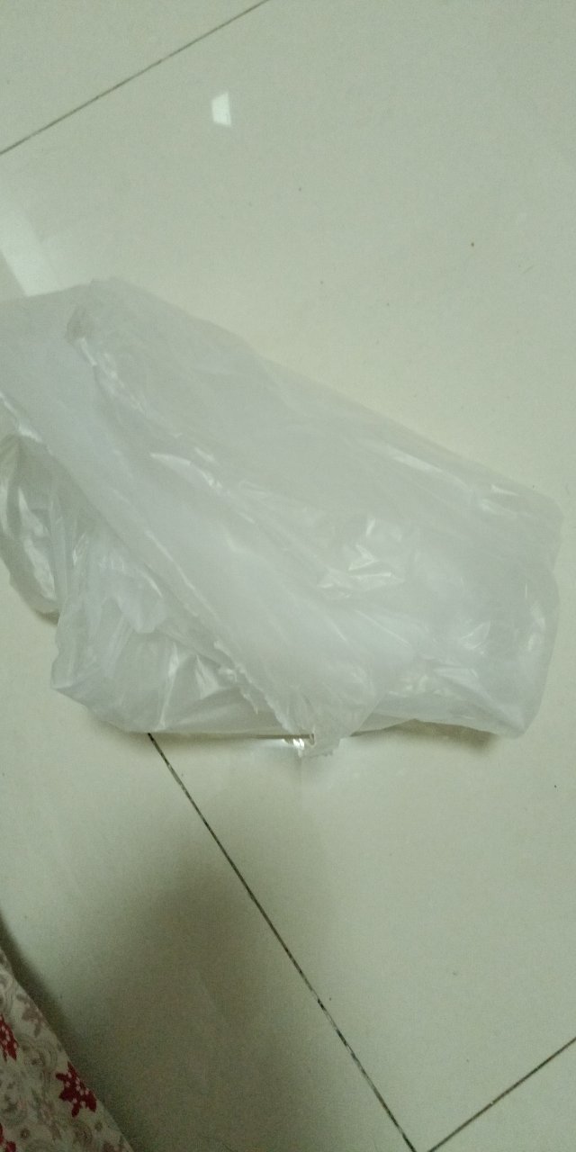挺好的,是压缩袋,一剪开就膨胀,很快超大杯,超软和,好用
