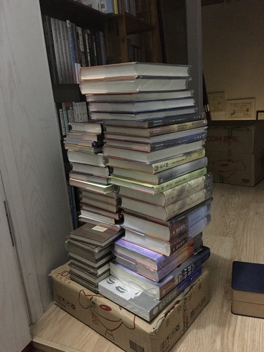 自营图书的各种促销太伤人了,自从迷上购物以来,我的钱包基本就没饱满过,不是今天图书促销,就是明天勋章会员优惠,各种让利让我彻底失去了抵抗力,面对老婆的怒骂和指责,我只有三个字:太便宜!