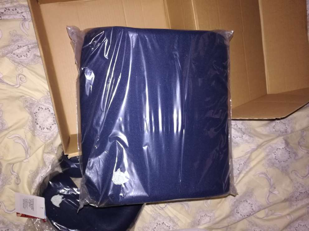 包装很 好,比图片小巧玲珑 好,味道很浓 好,建议大家要买的最好清洗过 好,还有小孩用刚刚好 。