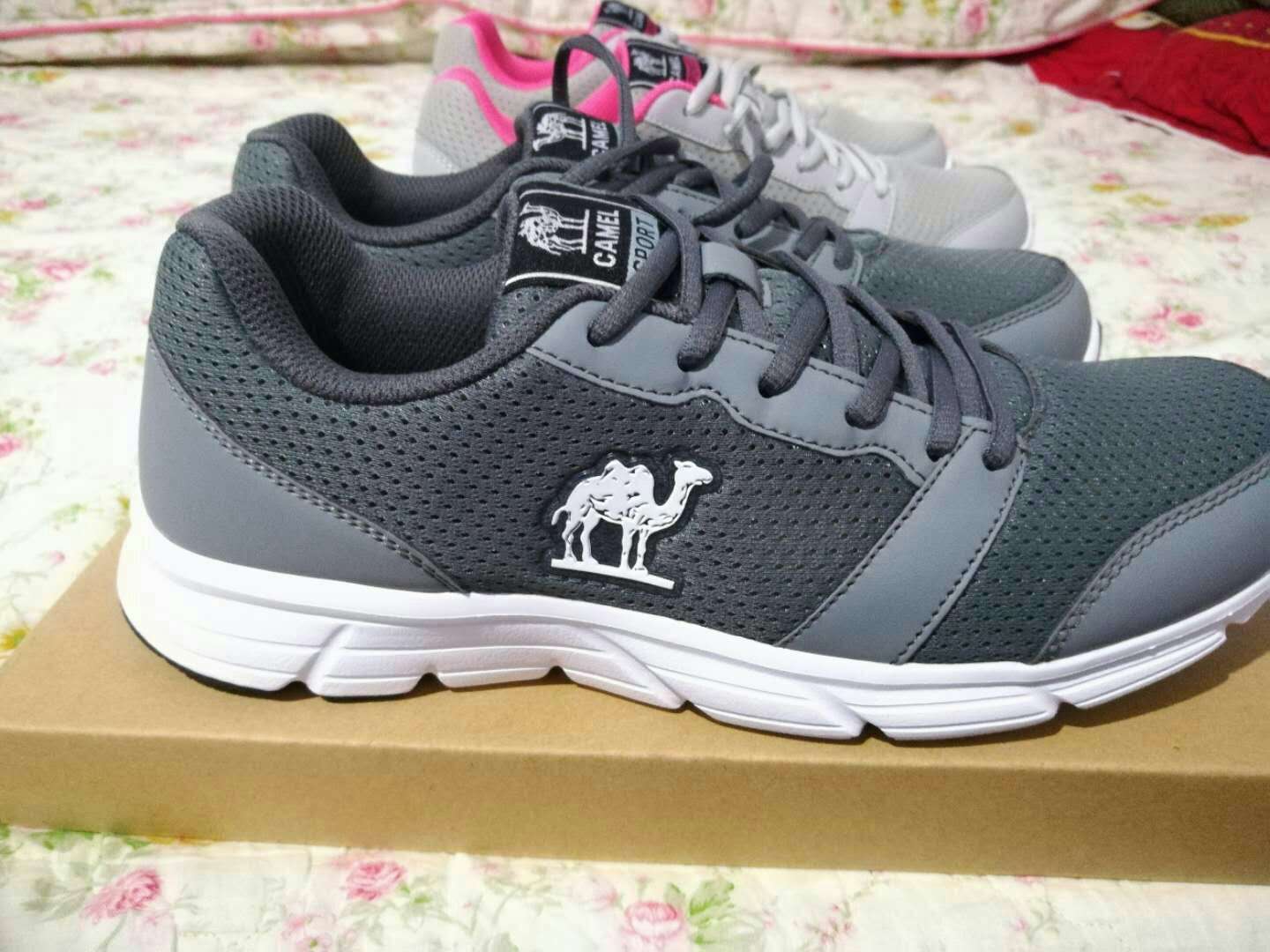 老爸穿起来很好看,和老妈一样样式的,哈哈。搞活动买的,超值
