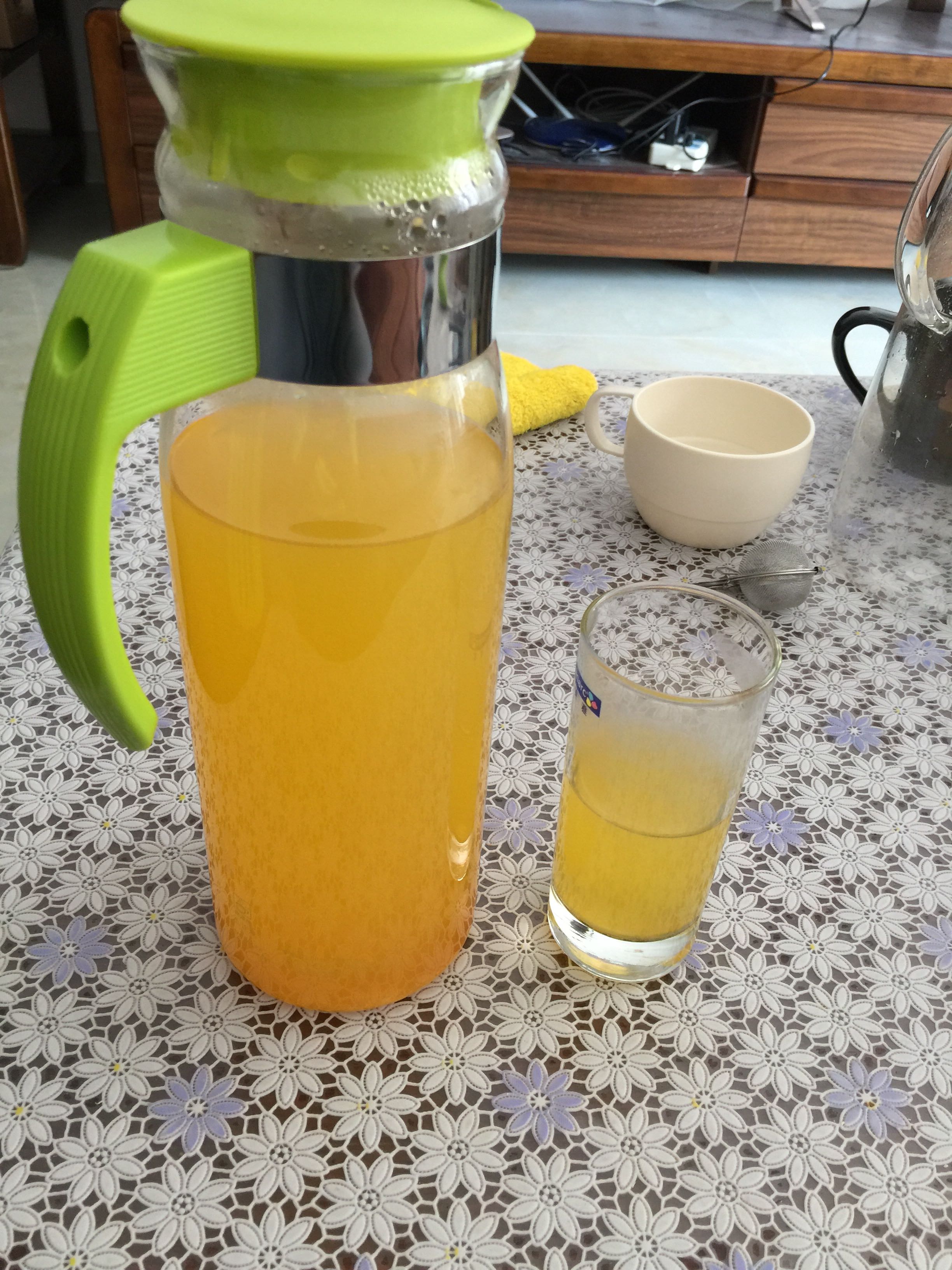 包装太简陋了,管口小,质量还行,说是进口的,我是不信。
