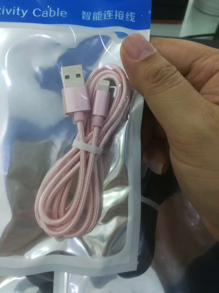 包装不怎么样,看线材还是不错!冲着3A去的