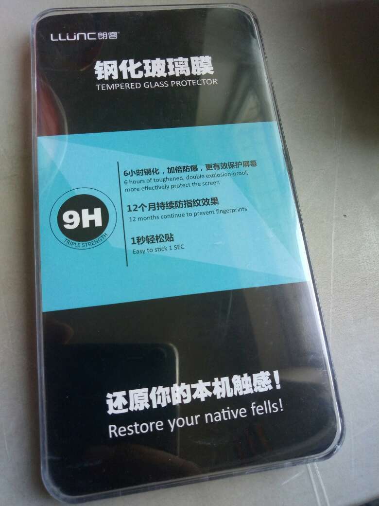 看着不错,物流挺快挺给力的昨天晚上才想起来要买,没想到今天就到了。咨询了下客服服务态度也非常棒,一拿到就贴上符合度非常高推荐大家