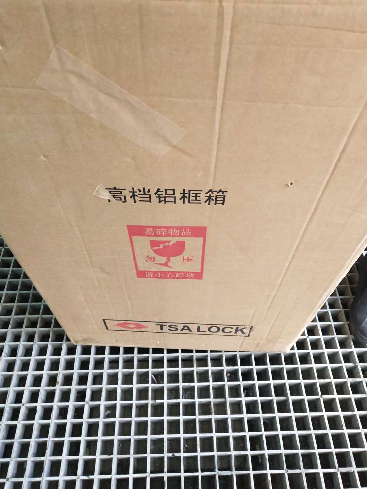 28寸巨大,超实用,这个价格物超所值。