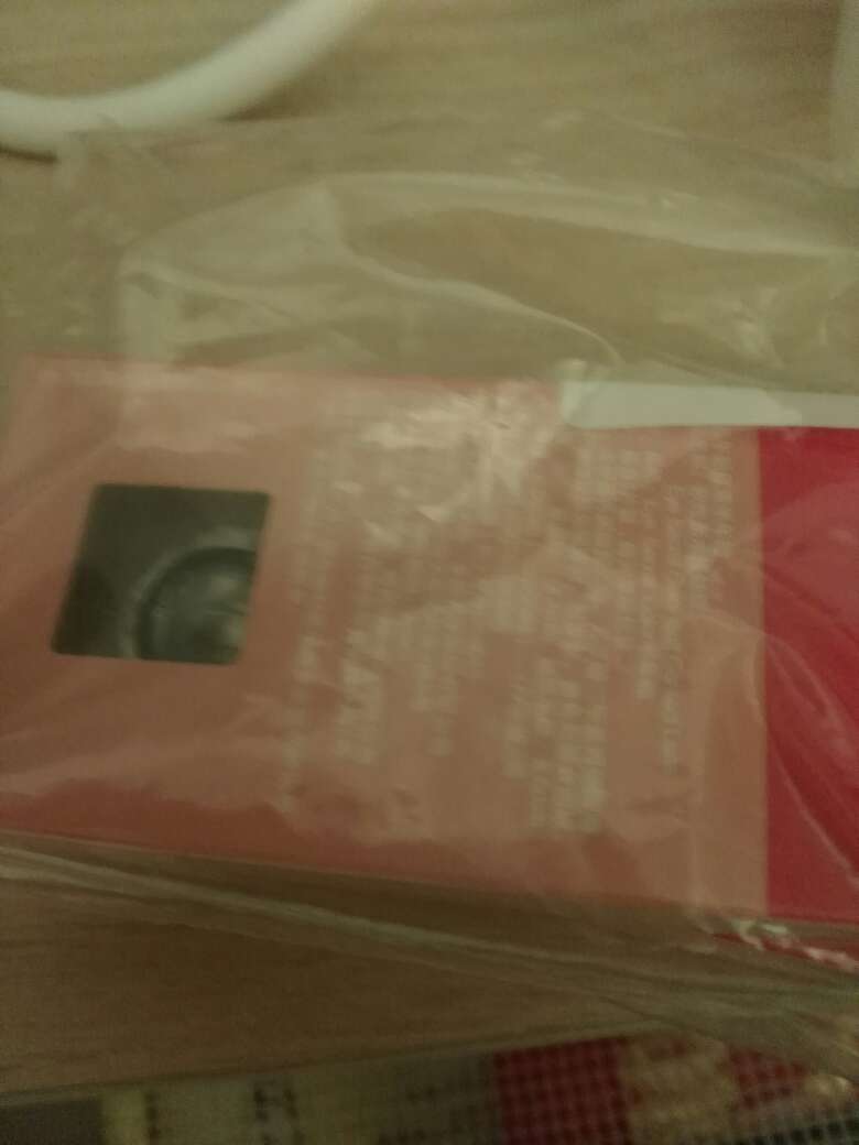 第一次购买,眼睛很显大,就是有点不适应,带着看东西不舒服,希望过段时间会好一点。