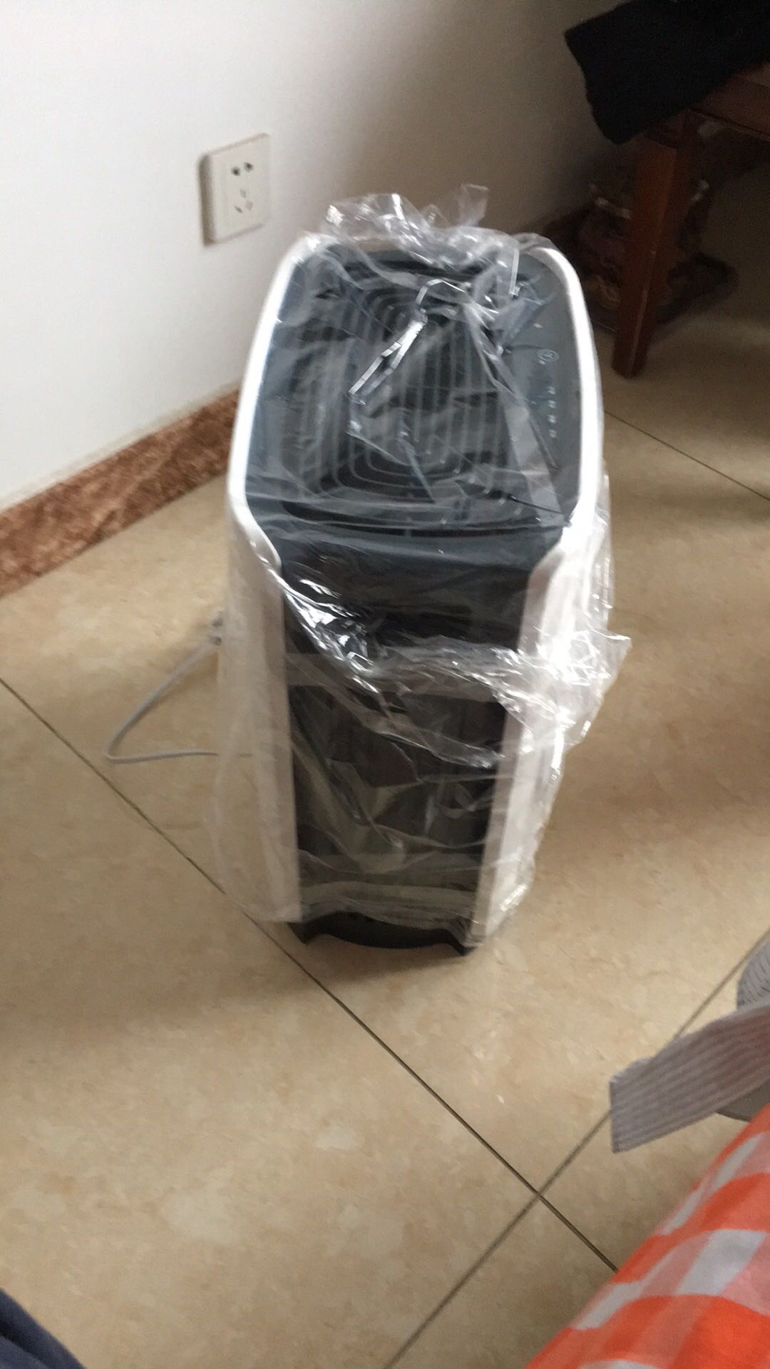 外观好,小巧,使用效果不错,很快就可以净化空气,安静,儿童房好用,买了两台,不错