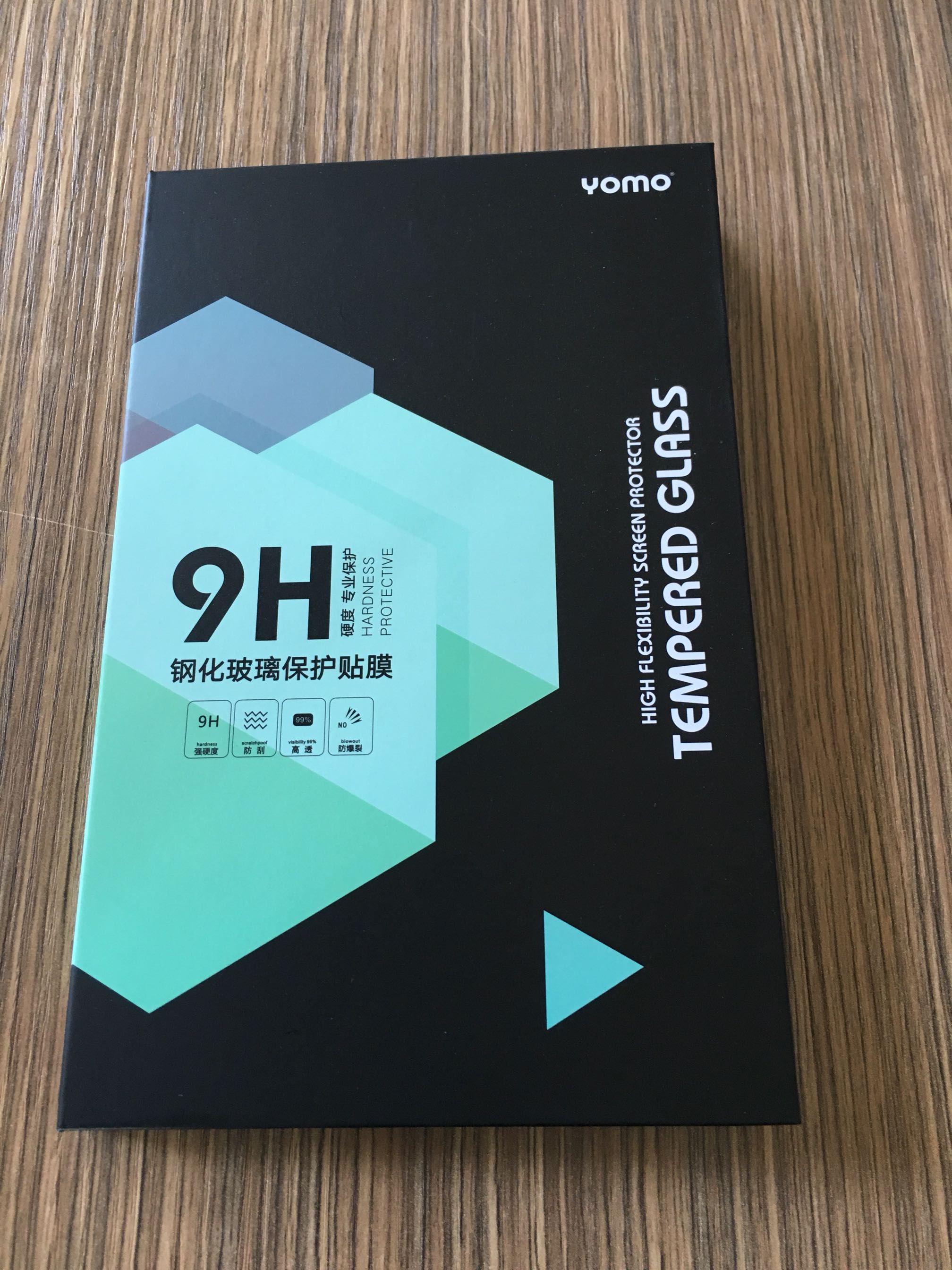 钢化膜质量很好 颜色很好看 物流很快 很满意的一次购物