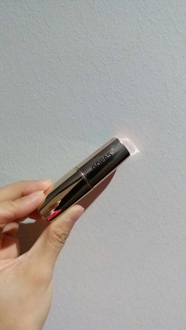 这款真的很好,颜色很正,最重要的是不掉色,喝水的时候不沾杯
