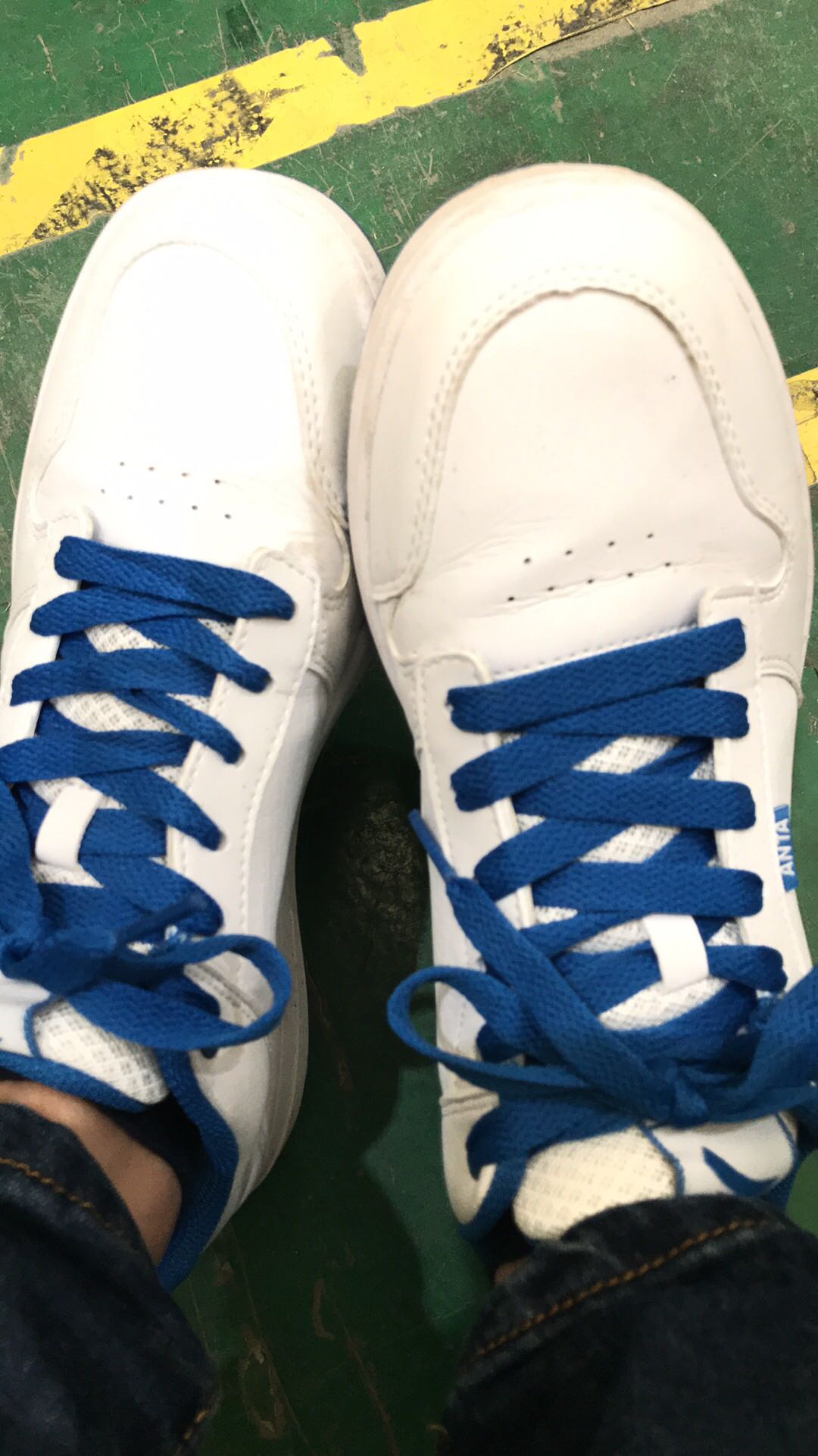 鞋子穿起非常舒服,也没有打脚的感觉。