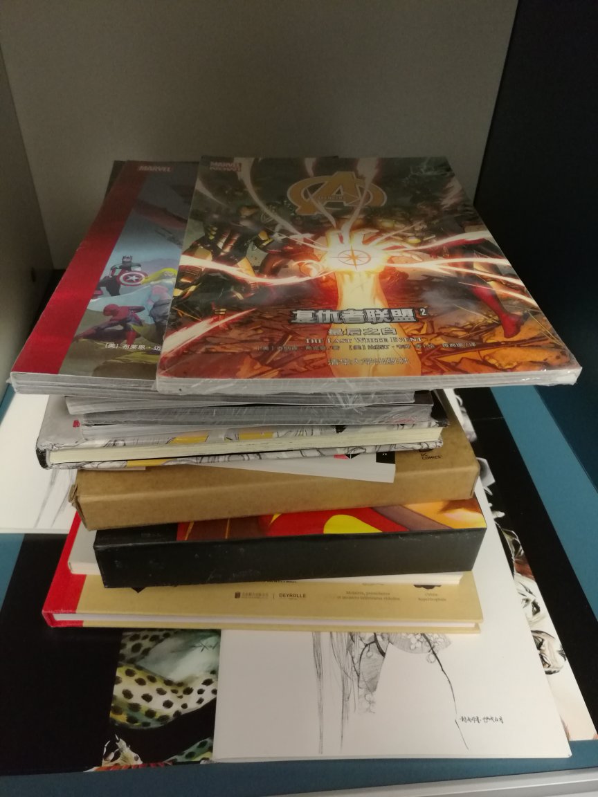 双十一活动超给力,疯狂收漫画,一口气买了将近40本。不过有的系列不全,希望能补上。漫威早期经典漫画,大神绘制,超级英雄大合集。回去满满欣赏。