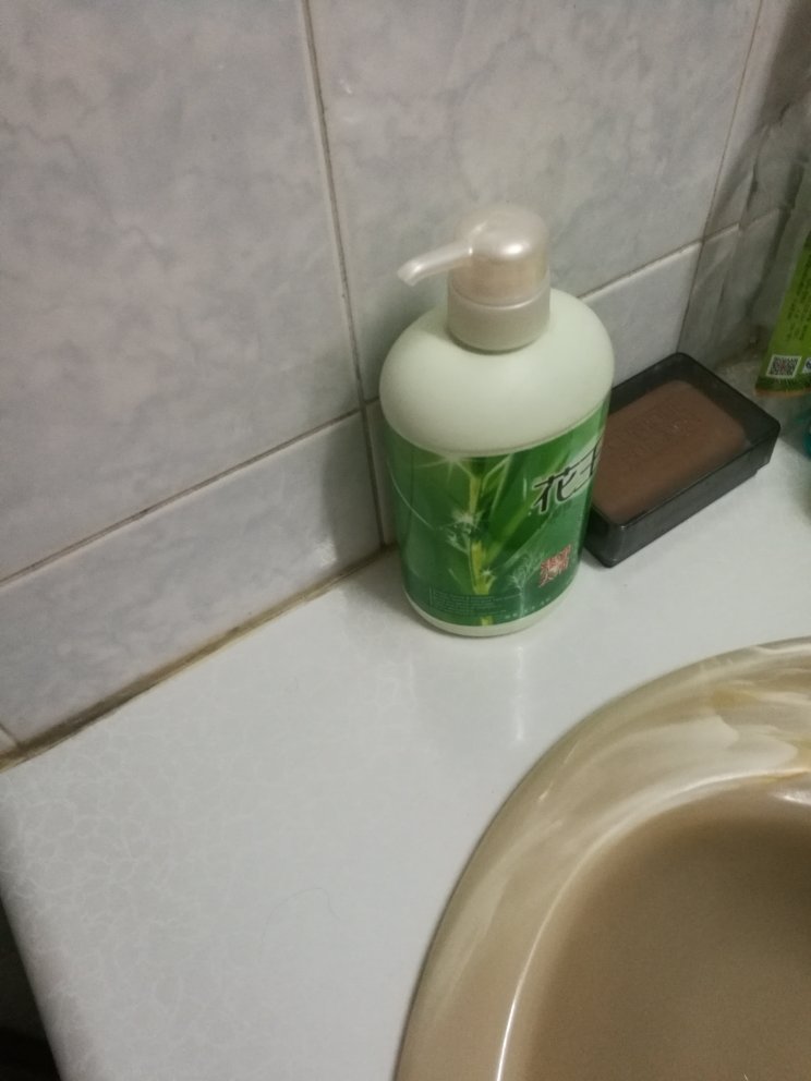 买了好多次了,洗起来清清凉凉很舒服。