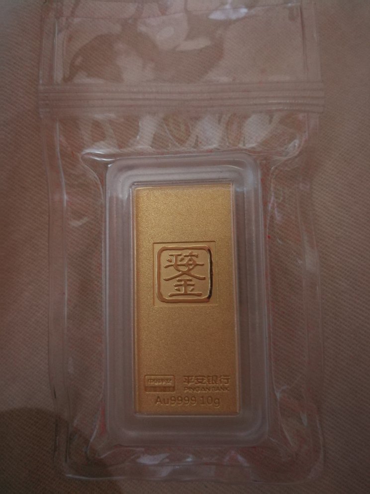 10克是显得小了一点,不过小东西大价值,不像一般物件放久了不值钱。