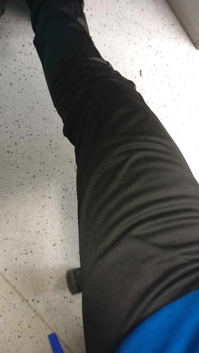 裤子有点薄,与图片差别较大不太满意