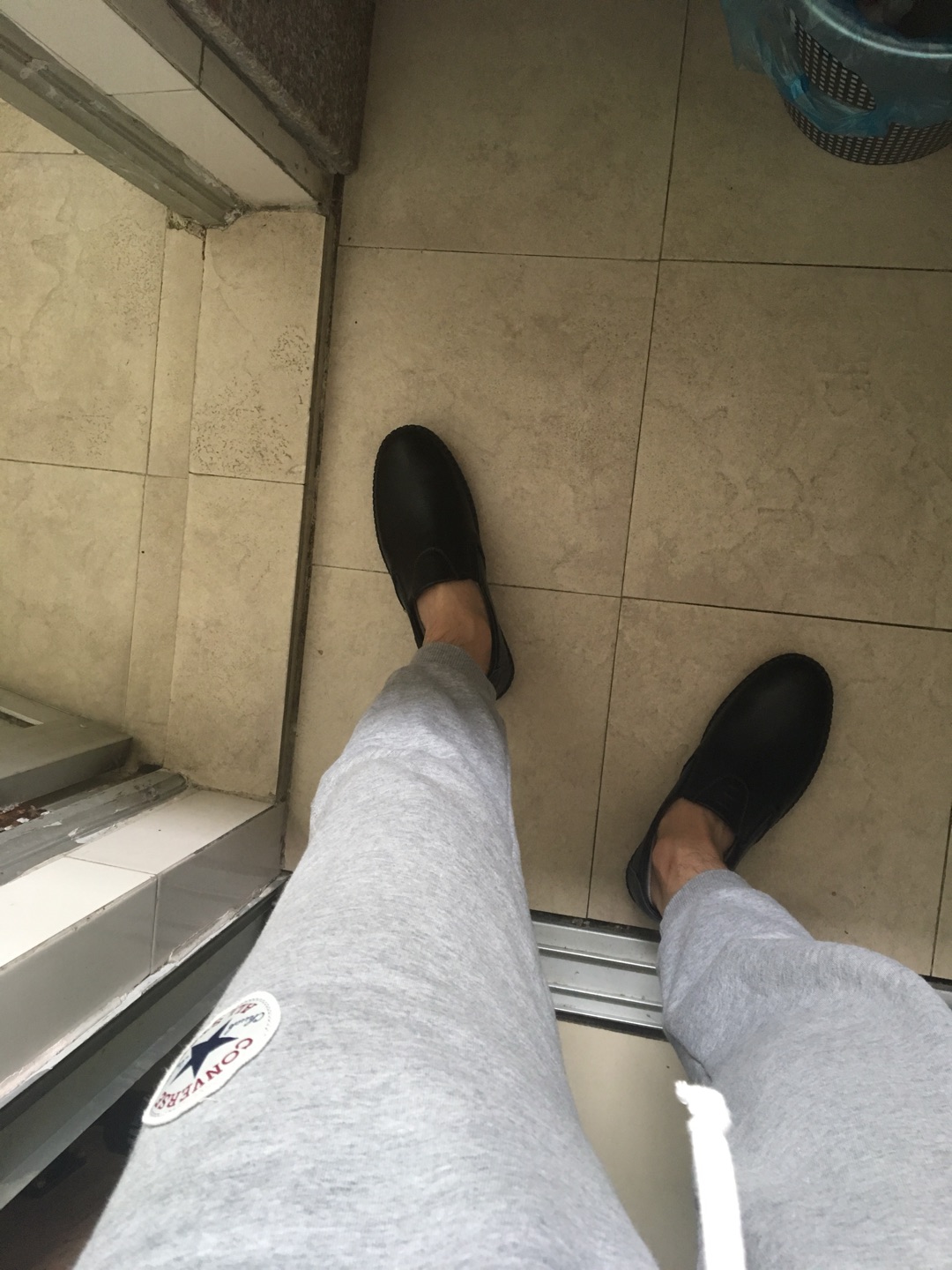 外形特别好看,穿起来也特别舒服,很喜欢