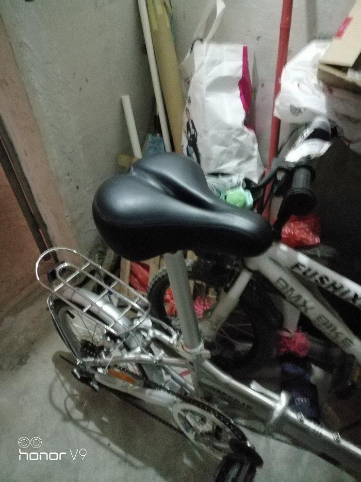 产品柔软好座,舒适健康,点赞产品。不过价钱贵了点。
