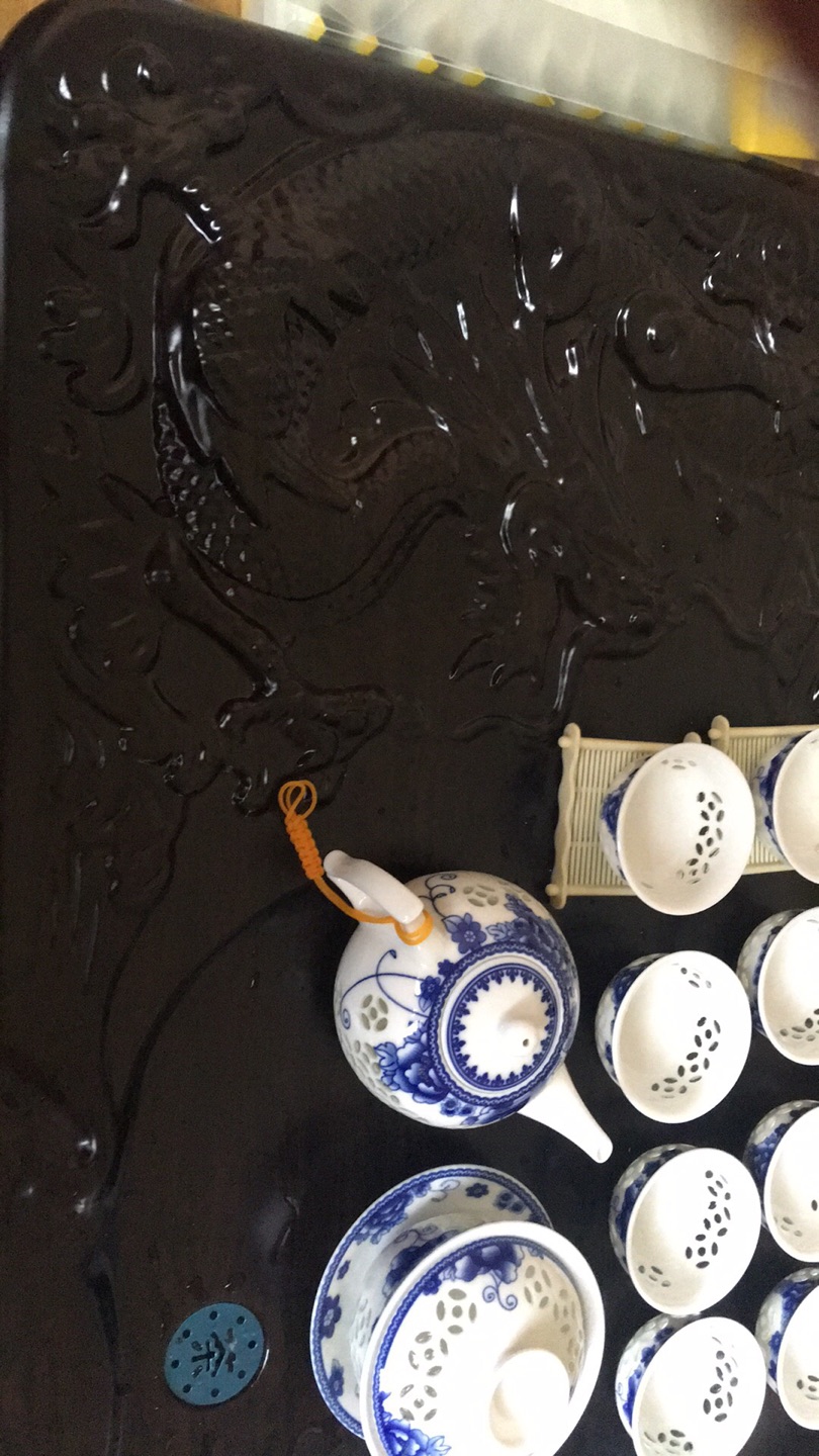 很好的一套茶具,物美,价格也还可以接受。