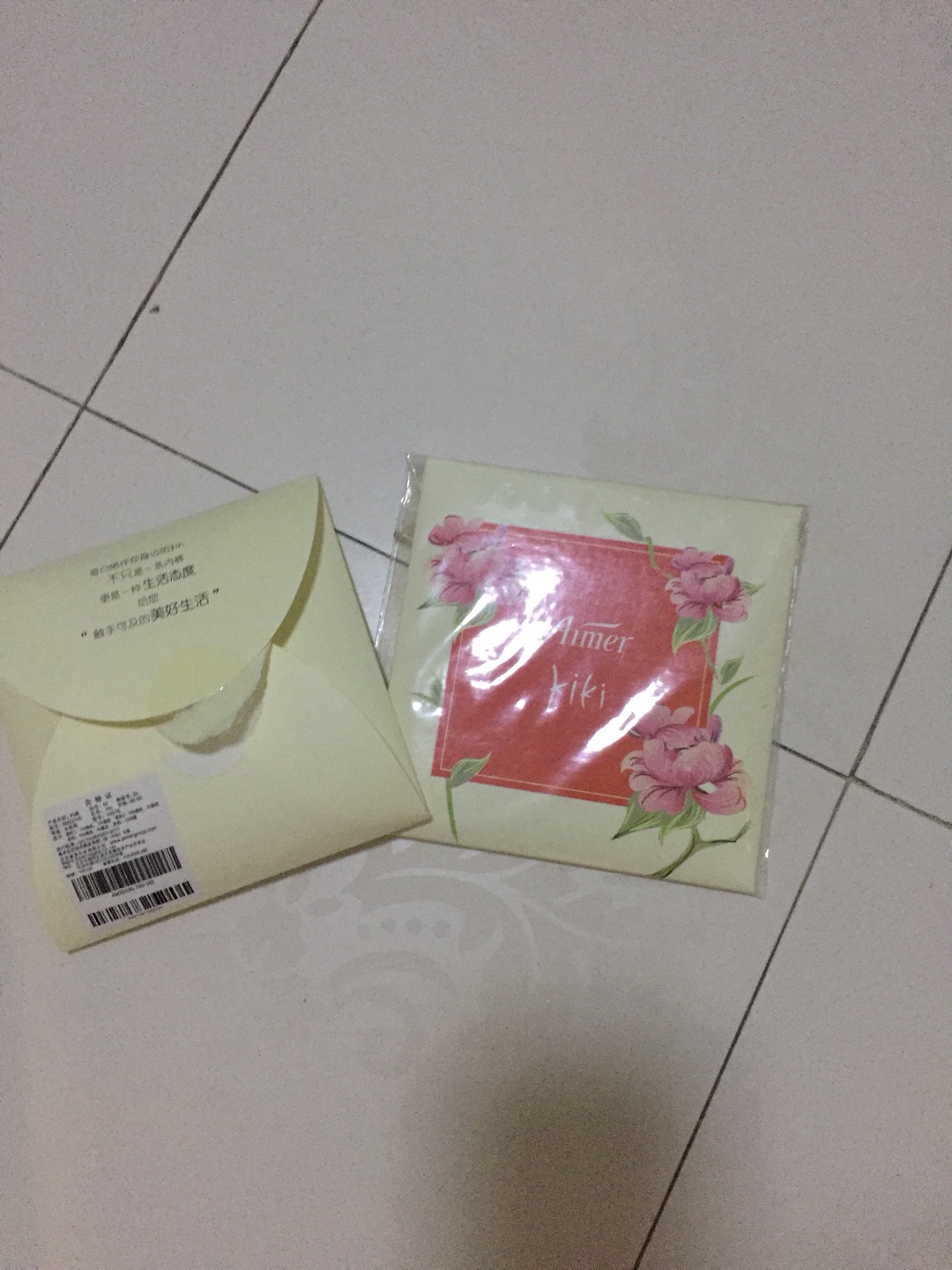 送货挺快的,包装也很好,就是材质有些薄,适合夏天穿。