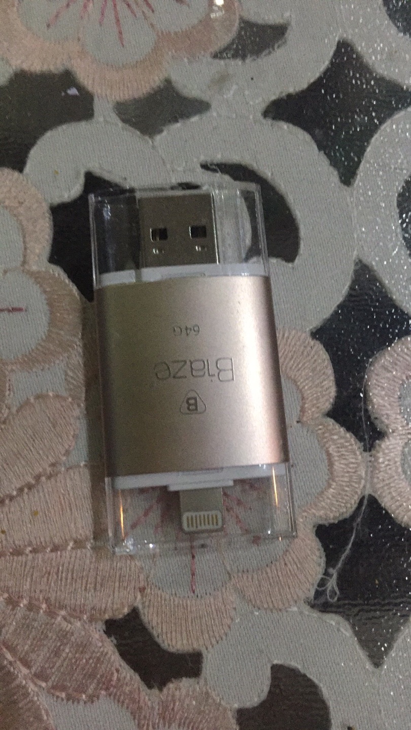 感觉不错,扩展了手机内存,只是稍微大了一点点,总体评价值得拥有
