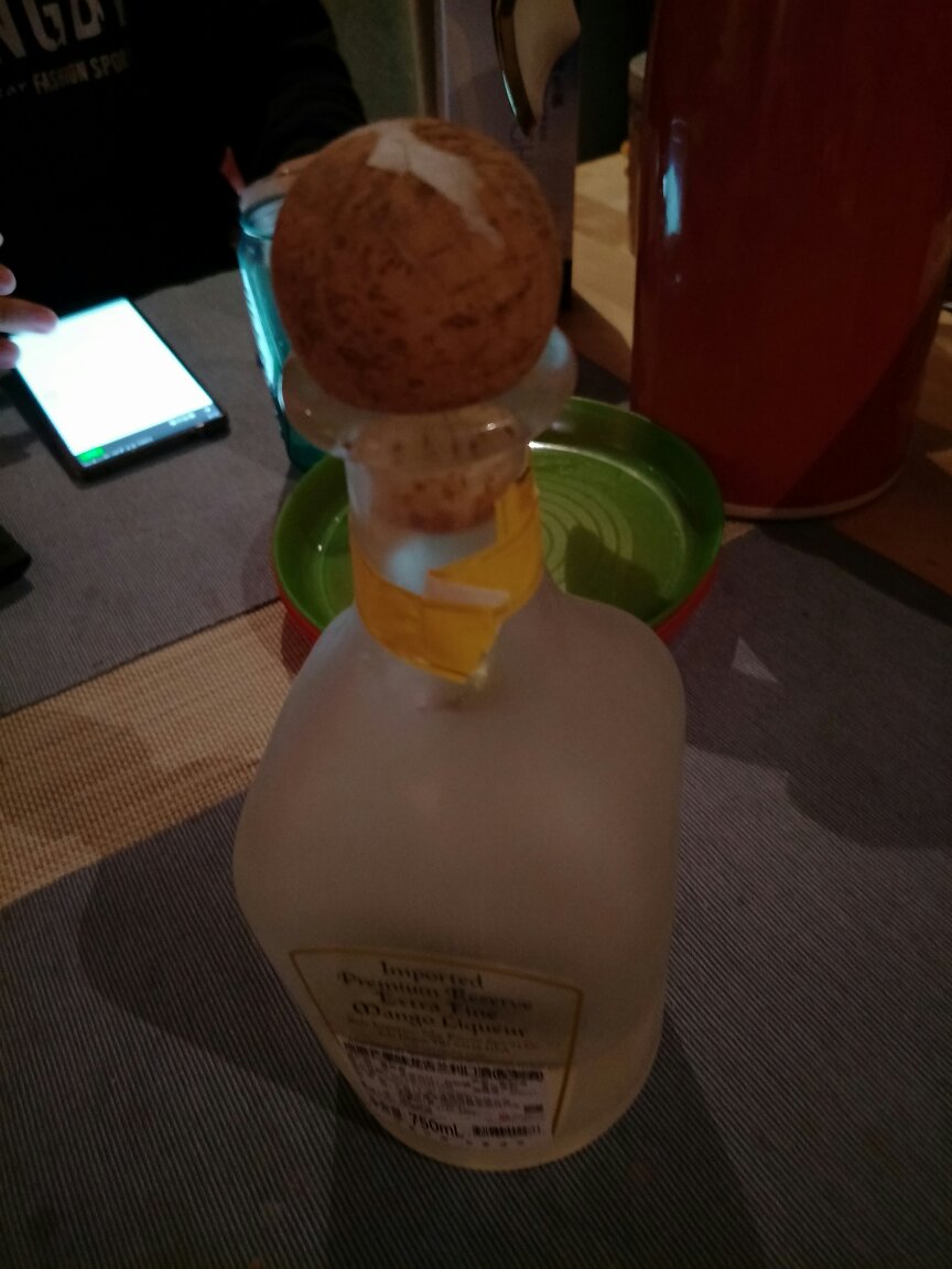 芒果味很浓!甜甜的,适合调制鸡尾酒