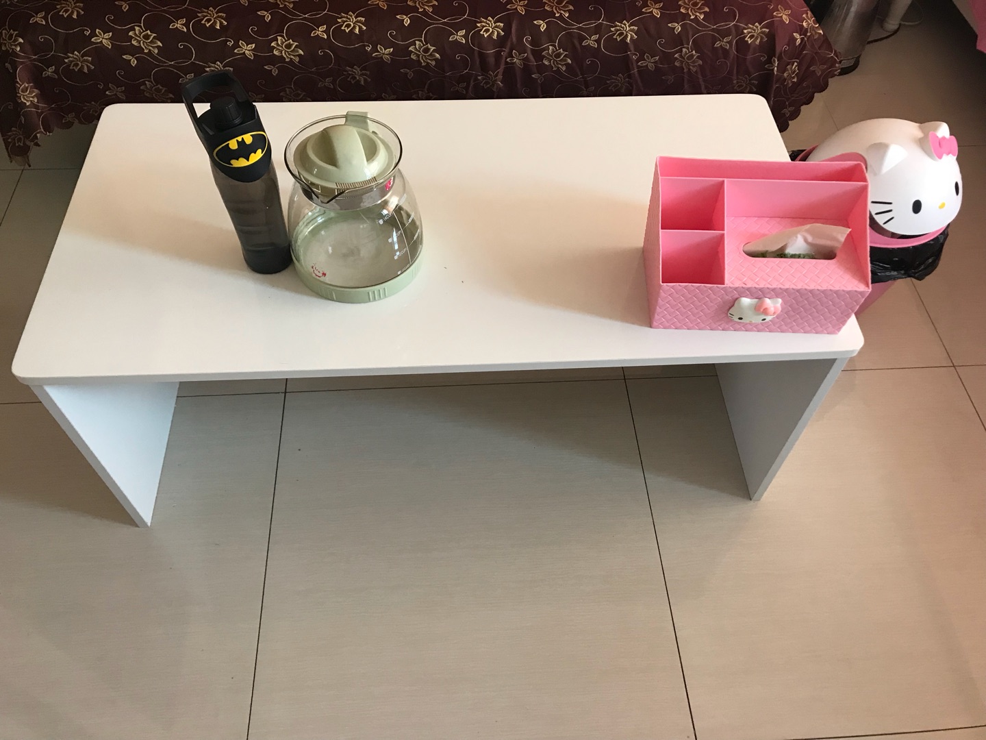 这个我一个笨蛋女孩花了差不多二十分钟,因为没接触过螺丝刀什么的,抽屉装反三次,全部搞定花二十分钟但还算可以了,最后装出来心情美美哒,物美价廉,真的太超值了