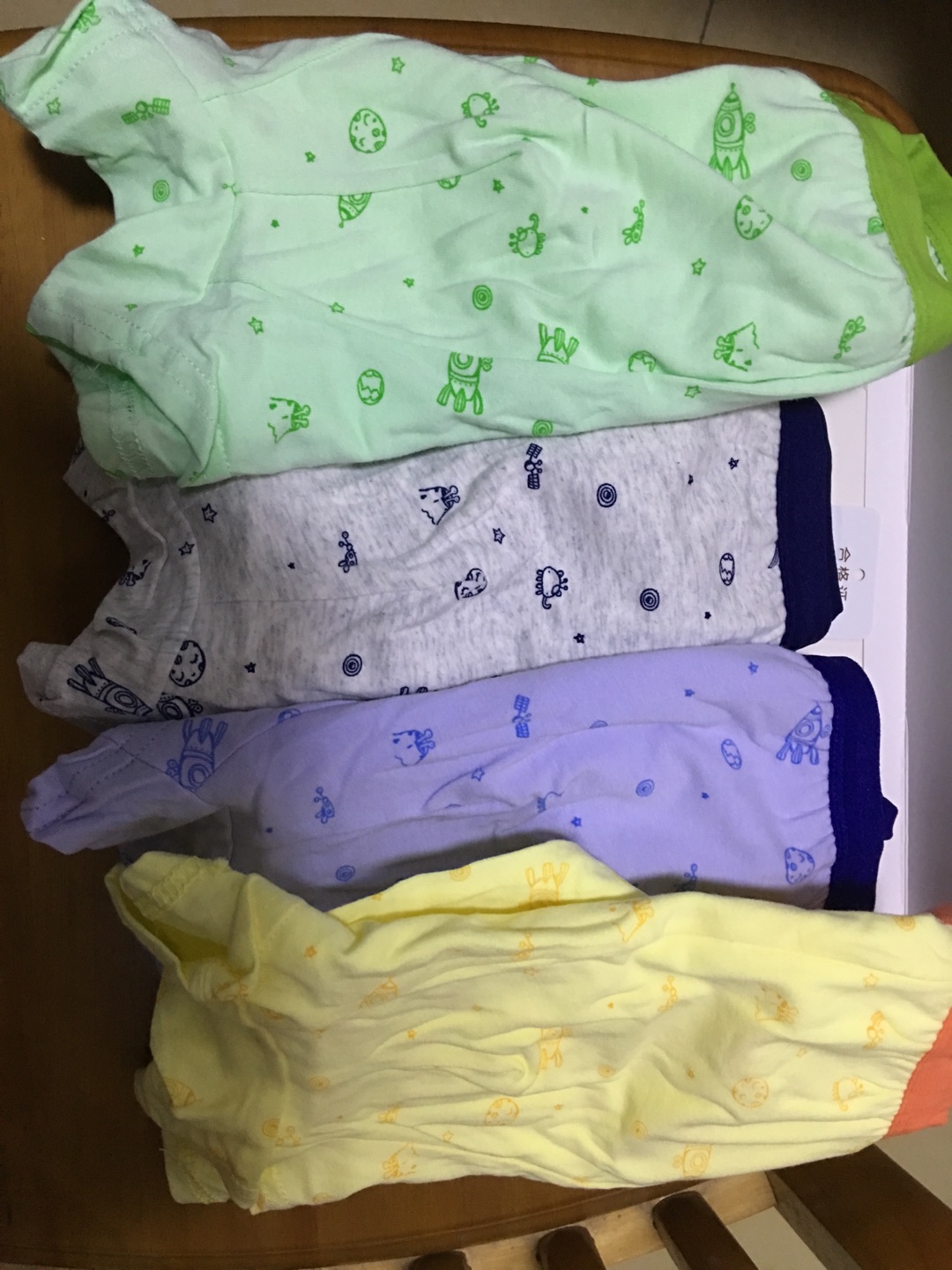 东西也还可以,价格也便宜实惠,自营的东西还可以。