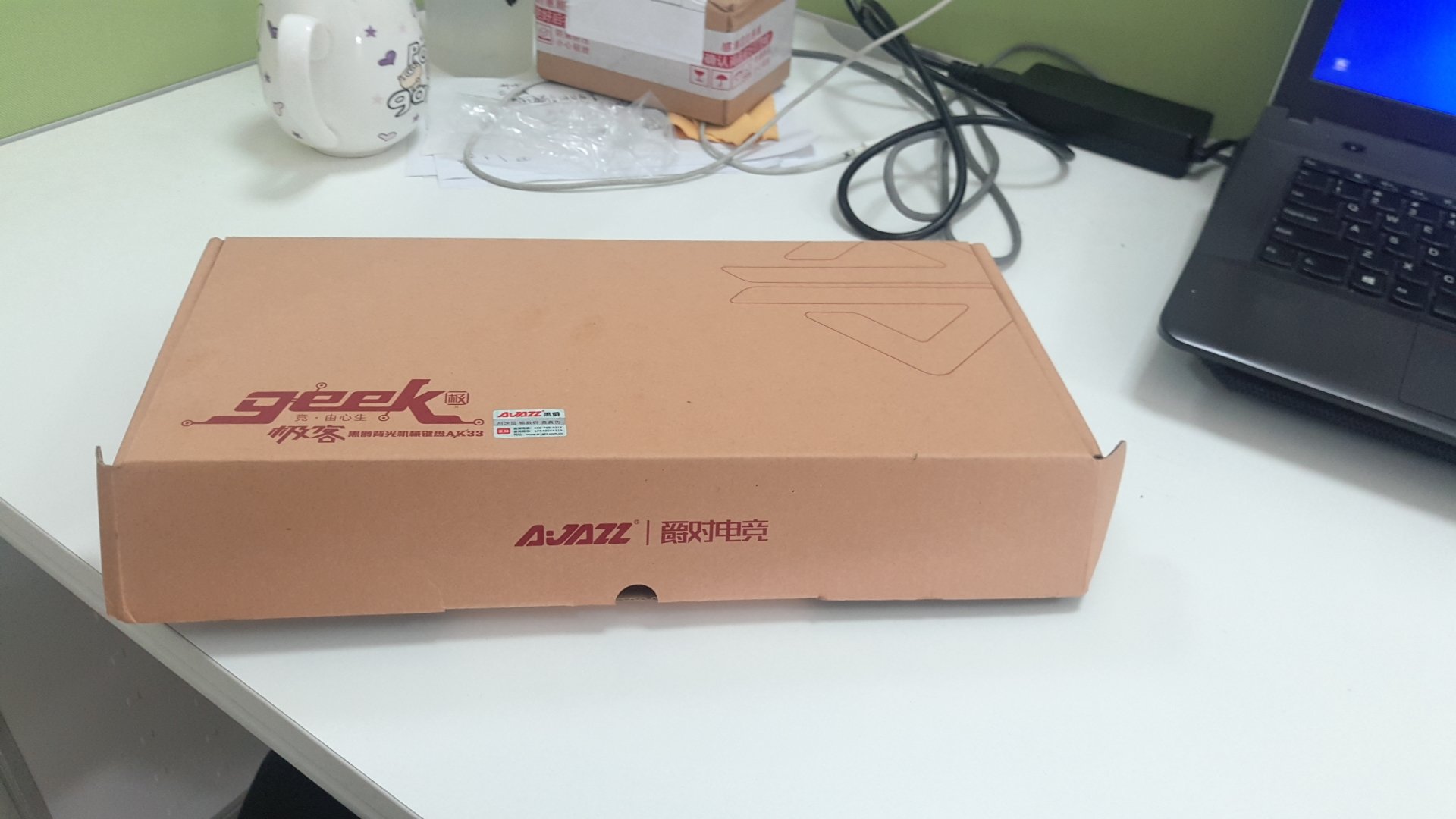 很棒,这个价位简直良心,除了做工可能粗糙一点,其它没毛病