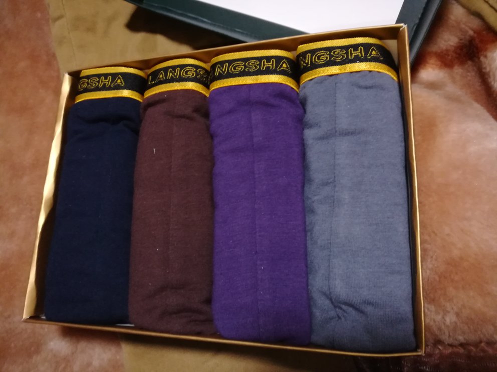 这个东西真的很不错,感觉质量很好,感觉是正品,希望以后再接再厉,为我们客户提供优质的服务,衷心祝愿你们生意越来越好!