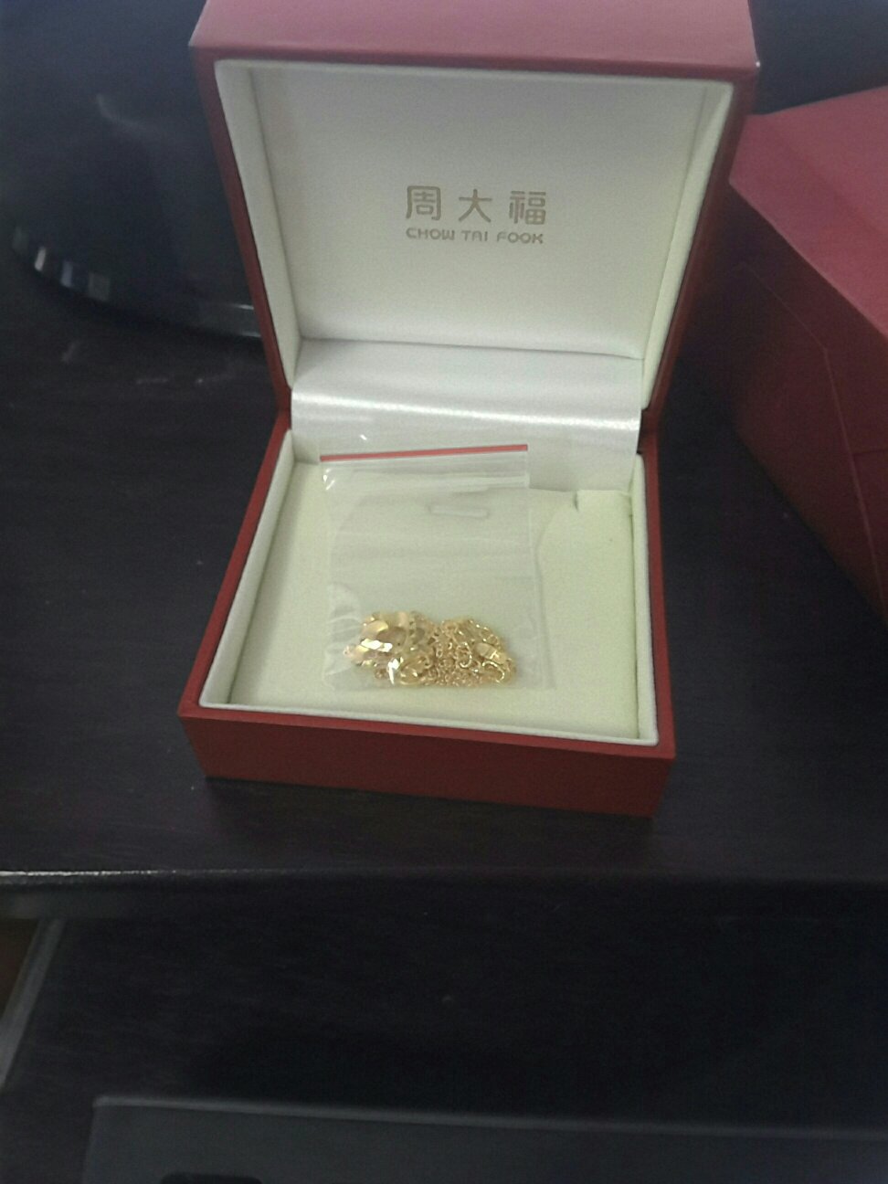 双11买的,12号就到了。速度给力,关键老婆很喜欢!!