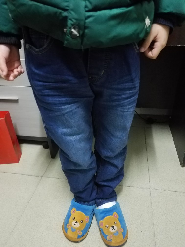 好评!!!穿着大小合适,做工不错,手感不错。